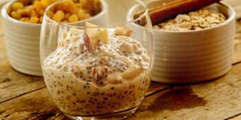 pudim de chia com maçã