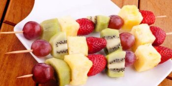 espeto de frutas