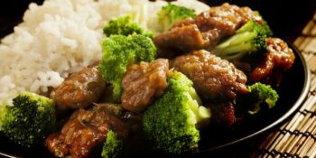 carne com molho de soja
