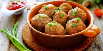 almôndegas de frango assadas