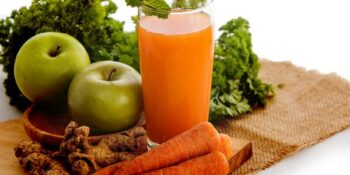 suco com salsa crespa