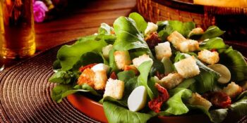 salada de espinafre e tomate seco