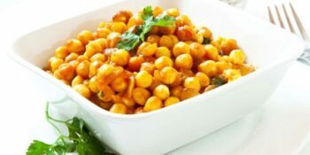 salada de grão-de-bico e salsinha
