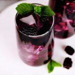 Receita de água fresca com amora e hortelã [bebida do Carnaval]