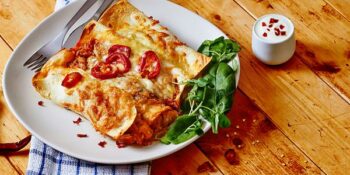 panqueca recheada com carne de porco picante