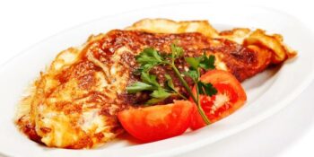 Panqueca de frango e geleia de pimenta