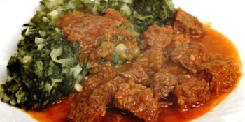 Carne ensopada com acelga