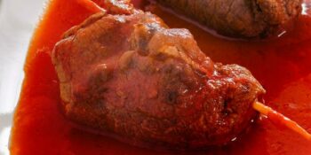 enroladinho de carne e linguiça
