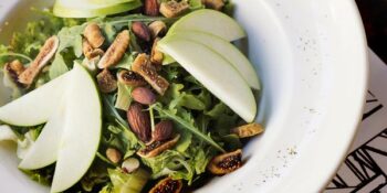 salada de rúcula e figo seco