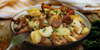 batatas sauté com cogumelos