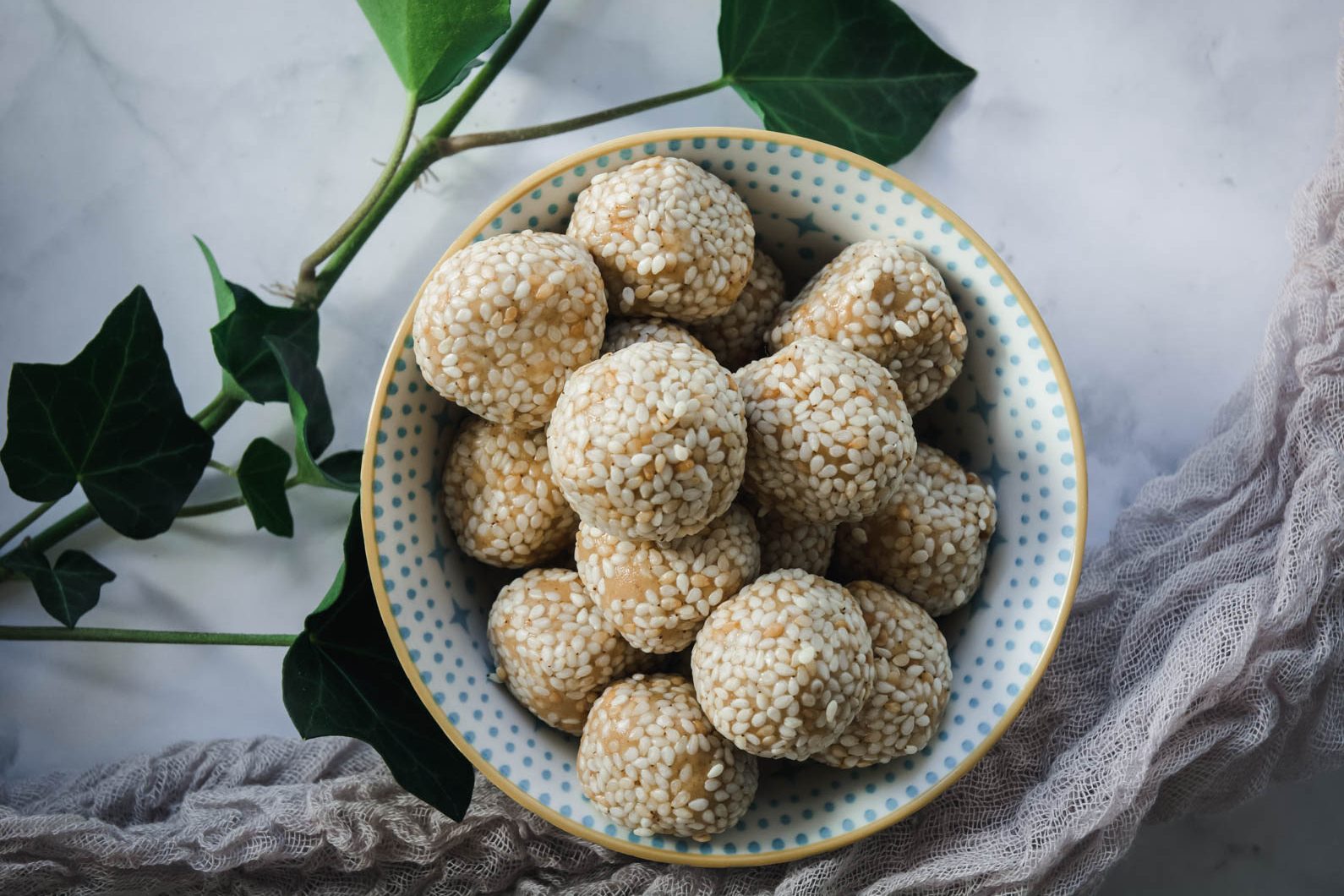 brigadeiro de amendoim e gergelim