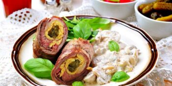 enroladinho de carne, queijo e pimentão