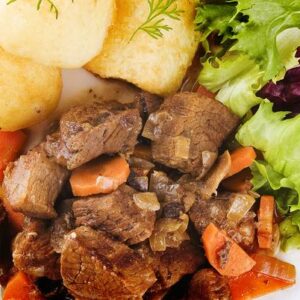 Ensopado de carne com cenoura simples fácil