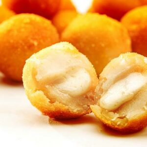 Bolinha salgada com queijo