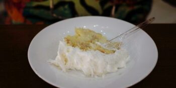 torta de coco e abacaxi