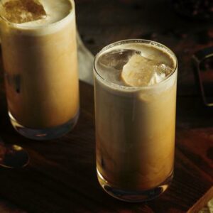 Receita de café gelado com creme muito cremoso e fácil