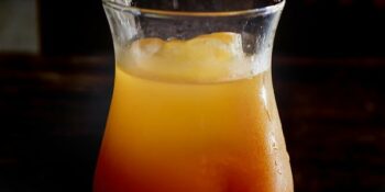 suco de gengibre, laranja e mamão