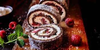 rocambole de chocolate com framboesa