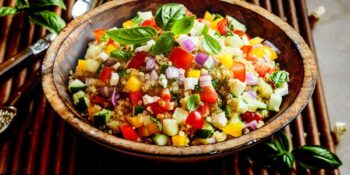 salada de quinoa e pimentão amarelo