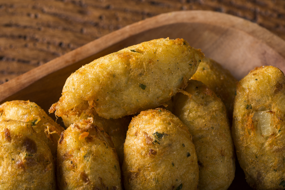 bolinho com batata baroa e frango fácil @pinterest