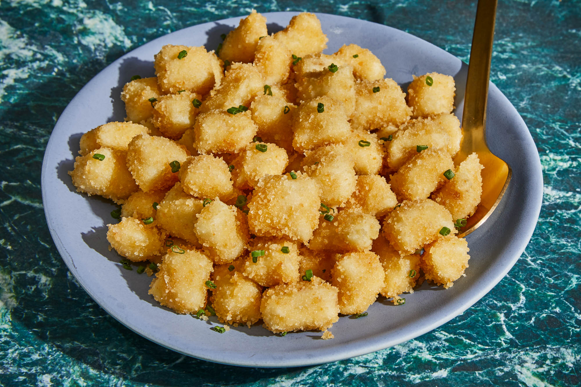 Bolinho de batata baroa e camarão