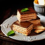 doce de leite com chocolate em pedaços pavê de doce de leite simples pavê de doce de leite com chocolate pavê de doce de leite doce de leite com chocolate em pó pavê de doce de leite e ganache pavê de doce de leite com bolacha de chocolate pavê de doce de leite com 3 ingredientes