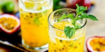 Suco de maracujá e cardamomo