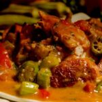 Receita de frango com quiabo e linguiça simples, fácil e rápido