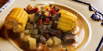 carne ensopada com milho e batata