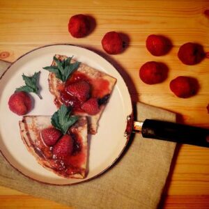 panqueca doce com morango simples e fácil