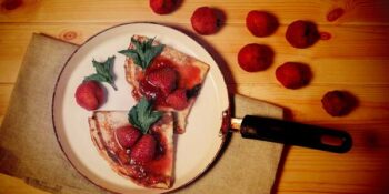 panqueca doce com morango