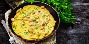 carne de porco ensopada com curry