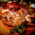 Pernil de porco ao molho de laranja: uma receita que foge do tradicional