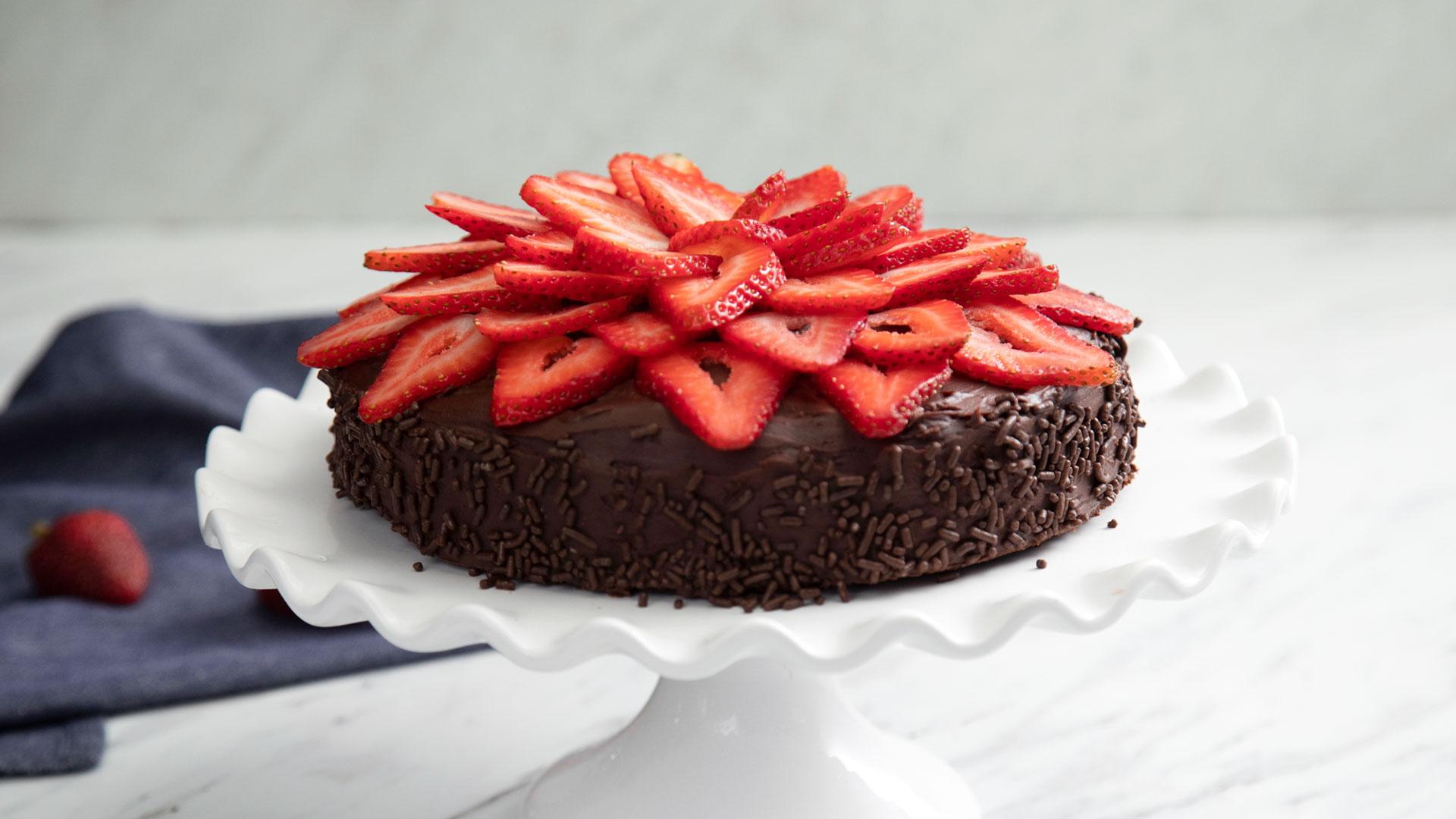 Torta de brigadeiro com morango