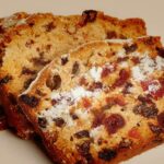 bolo com cerejas e passas