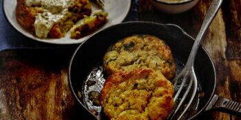 hambúrguer de couve-flor e queijo parmesão