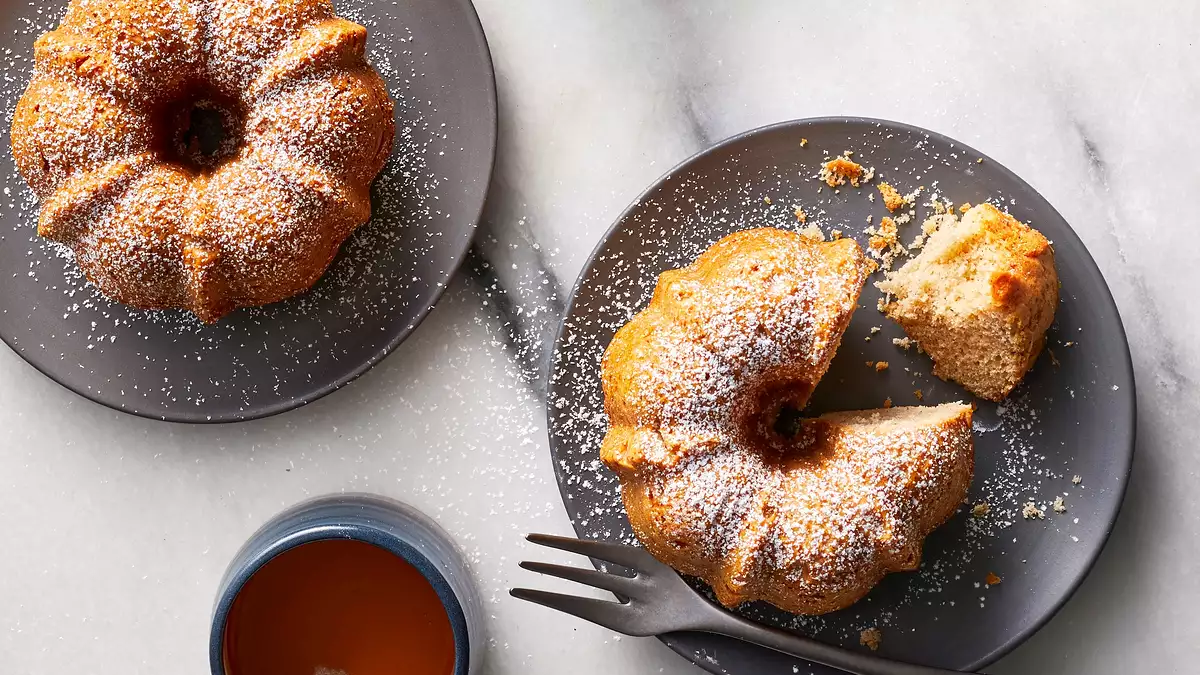 Mini bolo de banana e amendoim