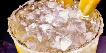 caipirinha de abacaxi