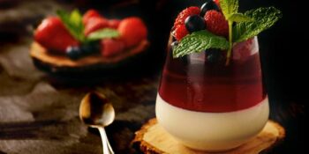 sobremesa com gelatina de morango
