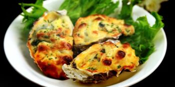 Casquinha de siri gratinada com queijo