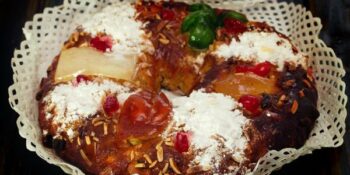 rosca doce com frutas
