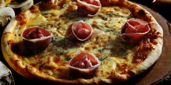 pizza com presunto de parma