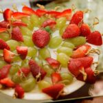 espetinho de morango com chocolate e creme de leite suporte para espeto de morango espetinho de morango espetinho de morango com chocolate para vender espetinho de uva com chocolate espetinho de morango com chocolate preço espetinho de morango valor espetinho de morango com chocolate onde comprar