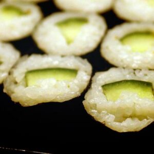 sushi de pepino com manga sushi de pepino e cenoura uramaki de pepino hossomaki pepino