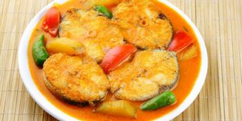 postas de peixe com molho e pimenta