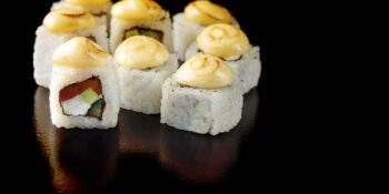 sushi uramaki com creme de gengibre