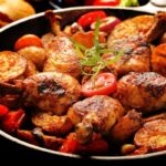 Frango assado com batatas: receita fácil e rápido que deixa a carne desmanchando