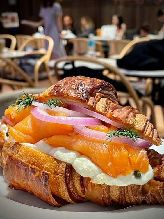 croissant com salada de atum rápido