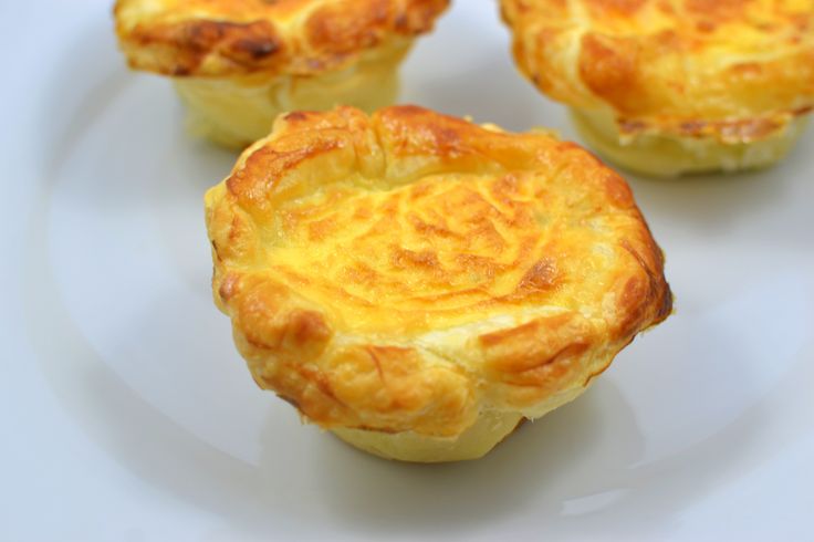 mini quiche com queijo