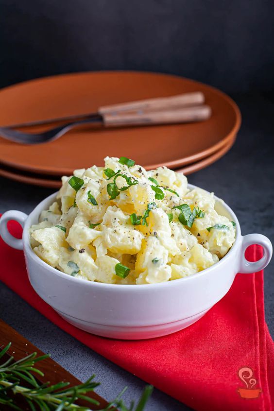 salada com batata com maionese